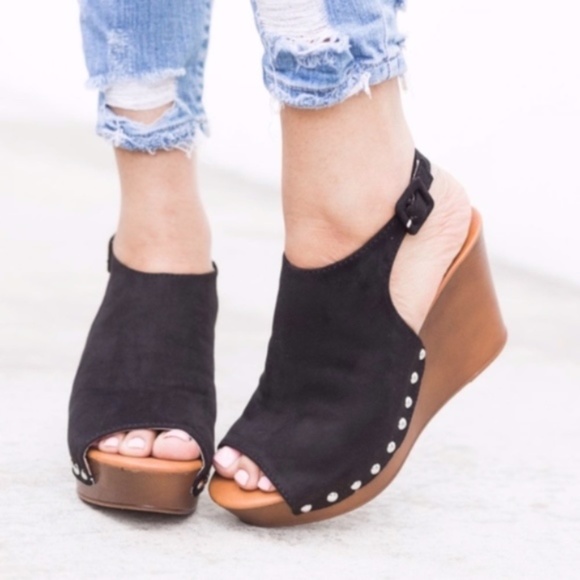black comfy studded Peep Toe ankle booties - Picture 3 of 3